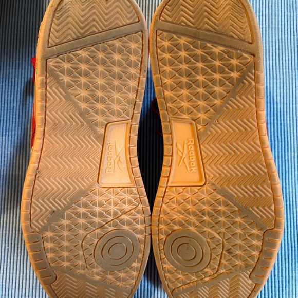 Suede Reeboks - worn once - Picture 5 of 5